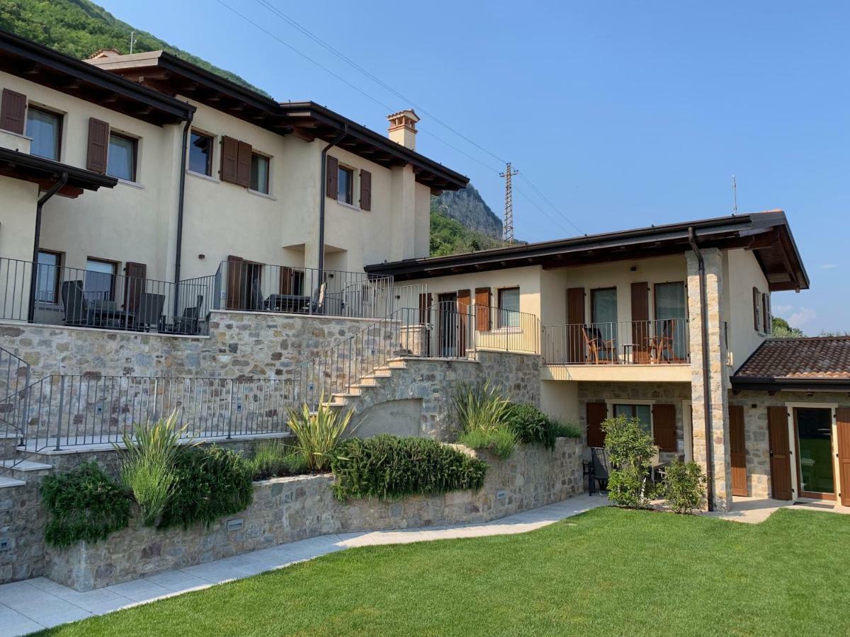 Borgo Al Tempo Perduto Villa Gargnano Exteriör bild