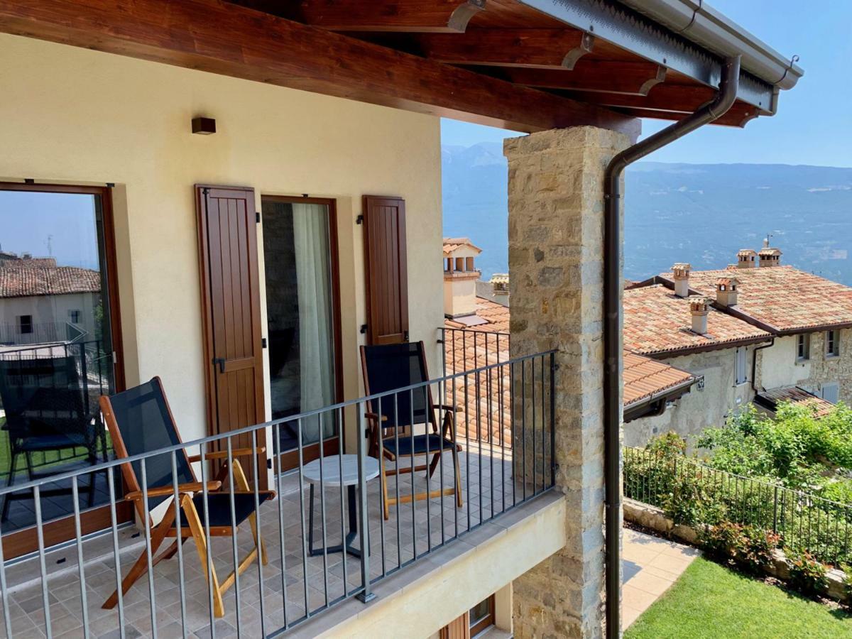 Borgo Al Tempo Perduto Villa Gargnano Exteriör bild