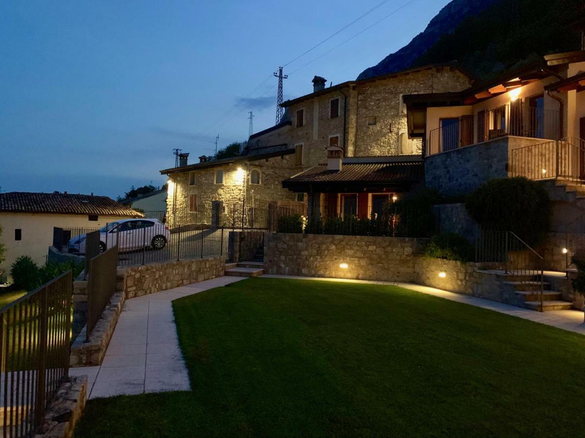 Borgo Al Tempo Perduto Villa Gargnano Exteriör bild