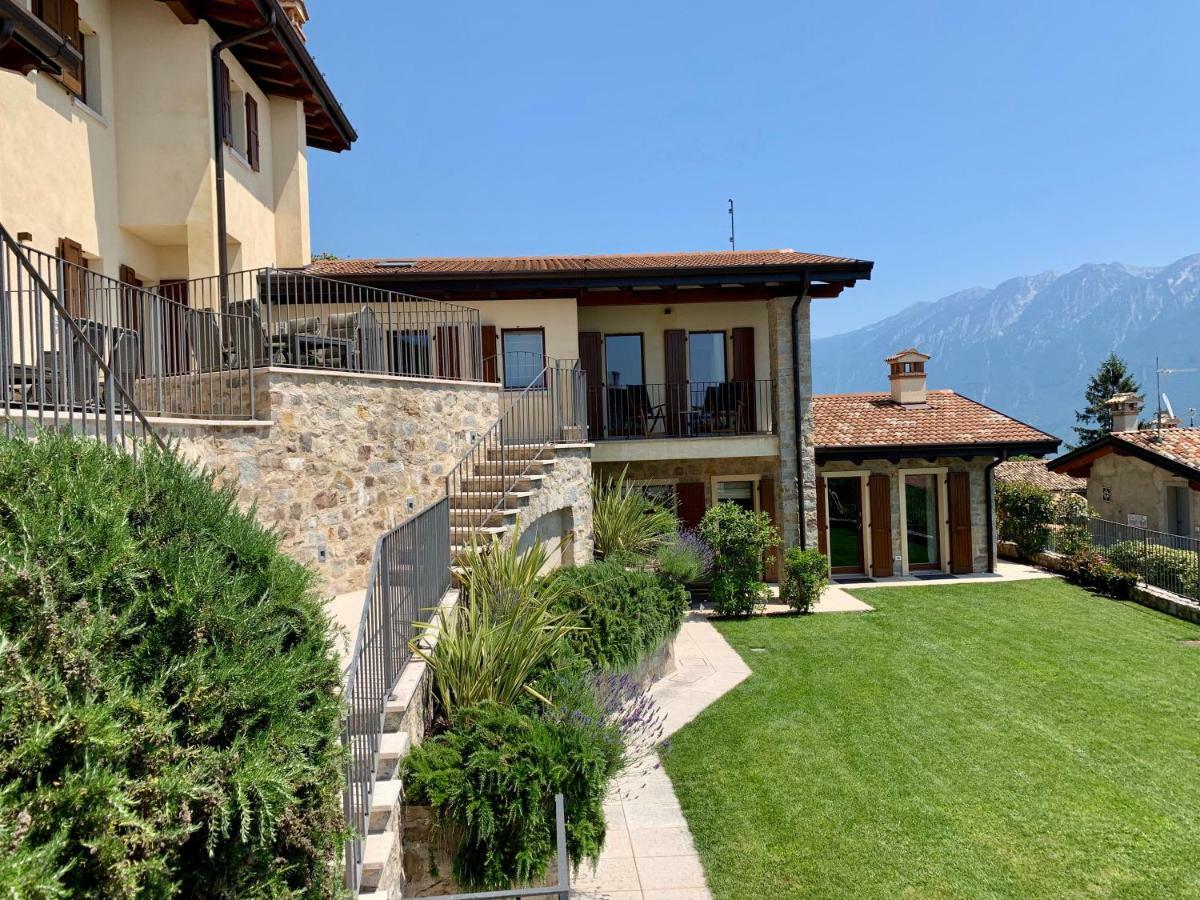 Borgo Al Tempo Perduto Villa Gargnano Exteriör bild